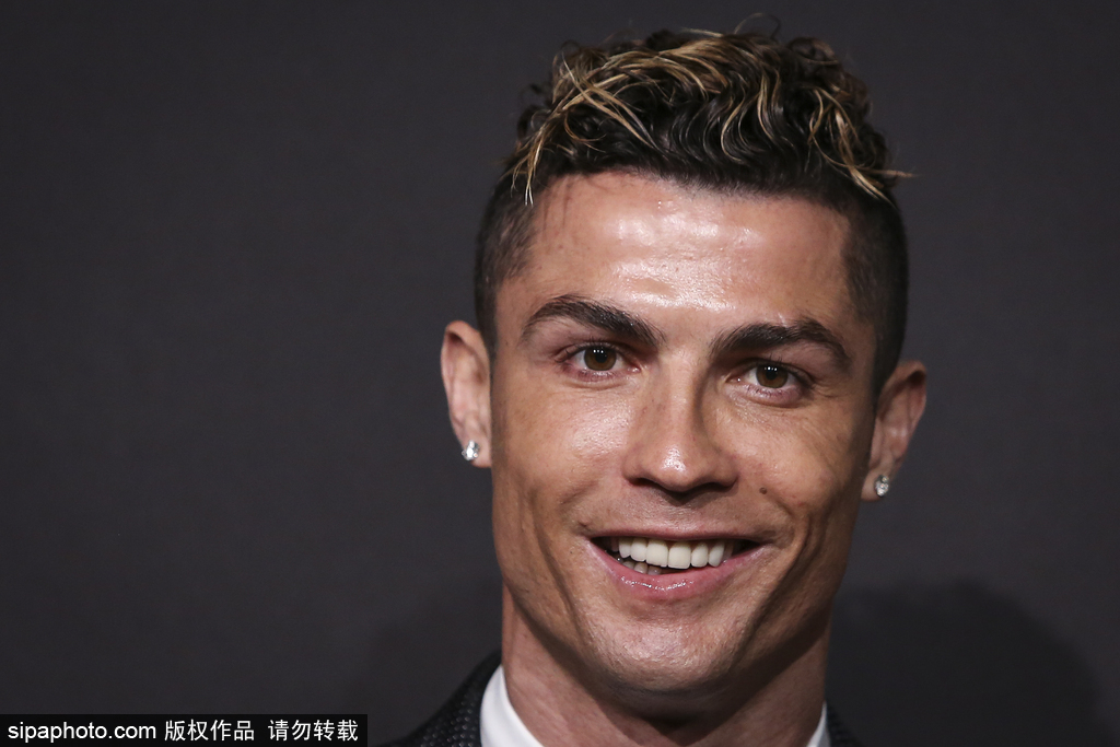 梅西在场上 梅西在场上